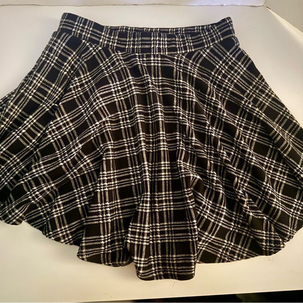 Forever 21 Black & Gray Plaid Flannel Skater Skirt